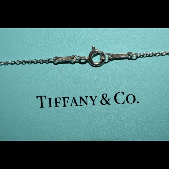 Tiffany & Co Elsa Peretti open heart Necklace - Picture 5 of 8
